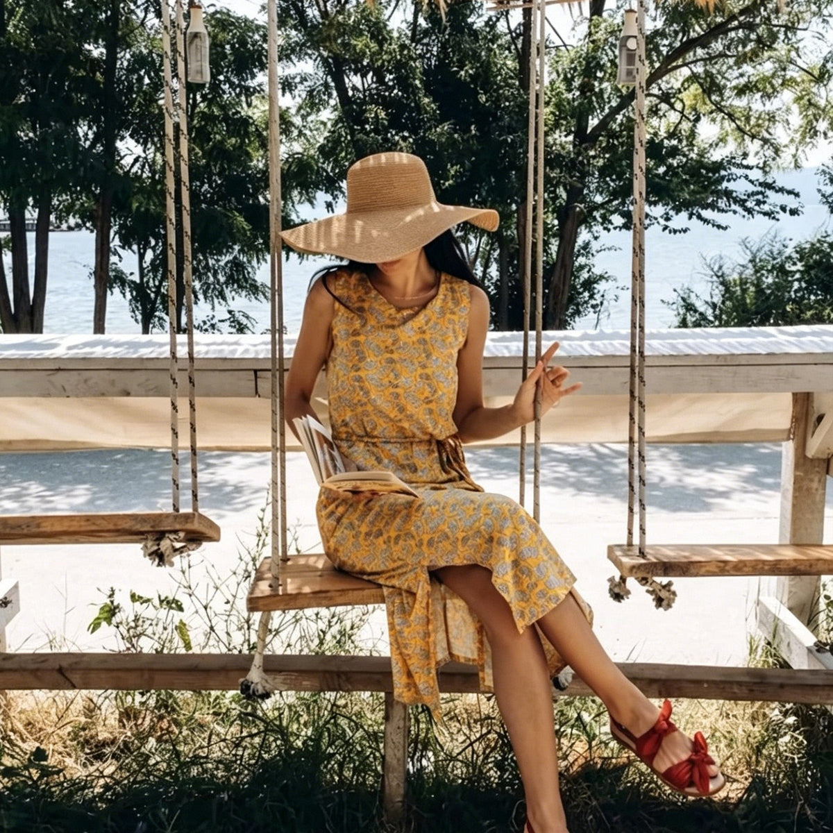 Brown Straw Hat Wide Brim Foldable Beach Sun Hat Palm Leaf Vacation Style
